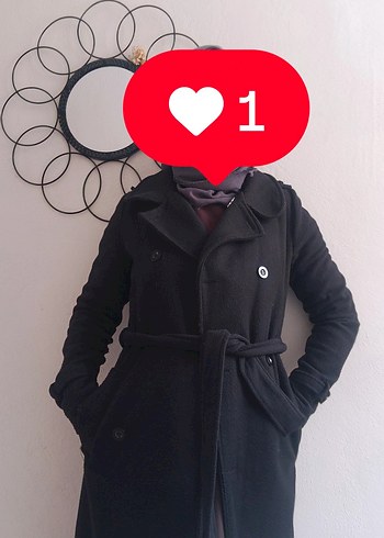 Düğmeli Siyah kaban - Görsel 2