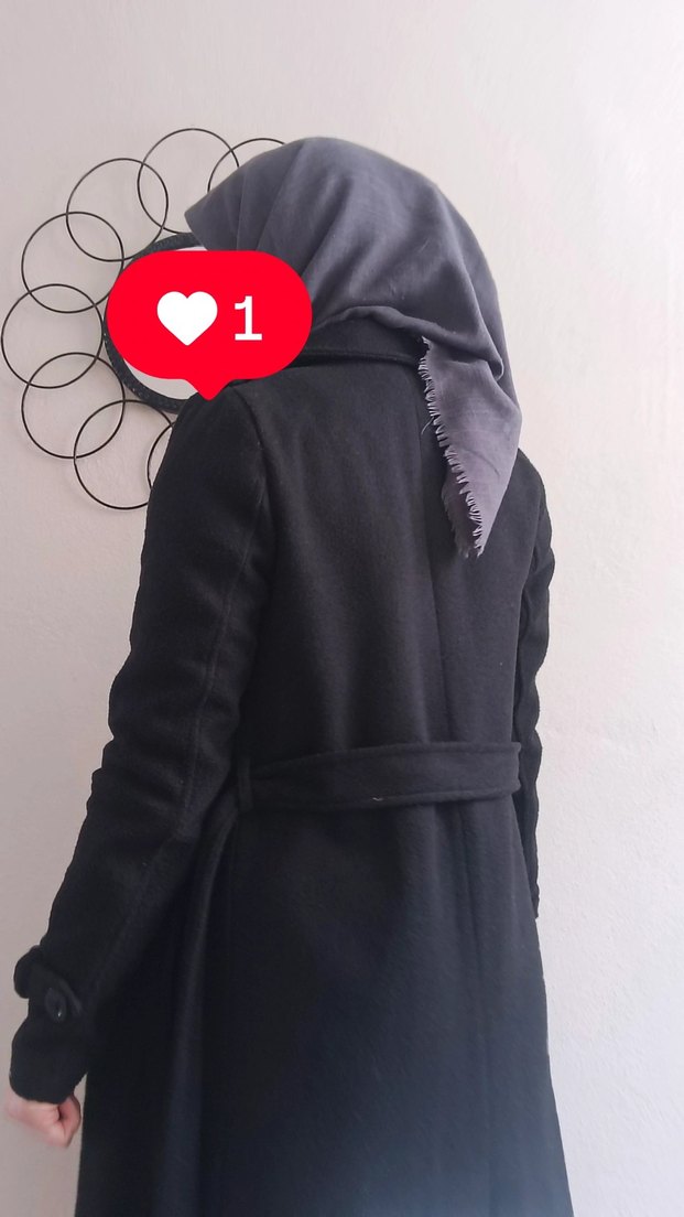 Düğmeli Siyah kaban - Görsel 3