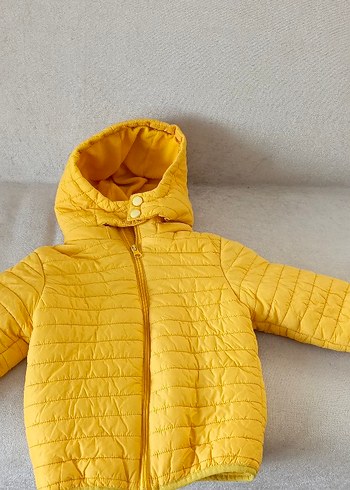 Sarı Kapüşonlu Erkek Çocuk Mont - Görsel 2