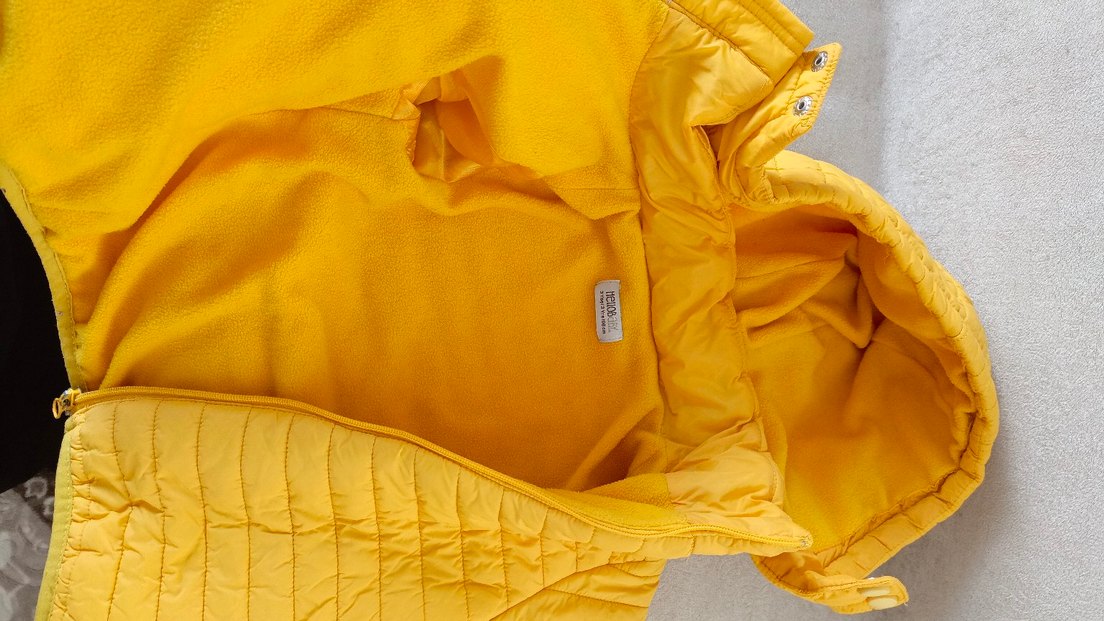 Sarı Kapüşonlu Erkek Çocuk Mont - Görsel 3