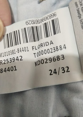 Geniş Kesim Midi Boy Kadın Kot Pantolon ve çizgili kazak. - Görsel 6