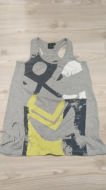 Hummel kolsuz üst