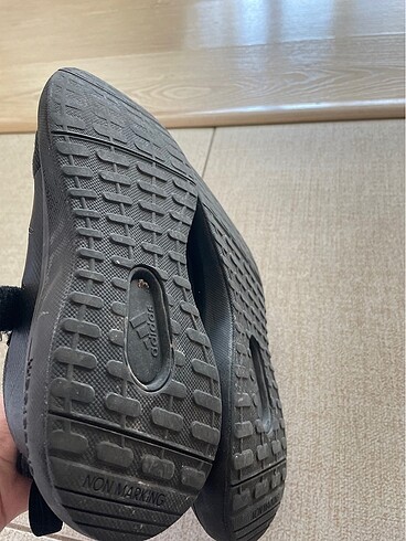 37 Beden Adidas spor ayakkabı