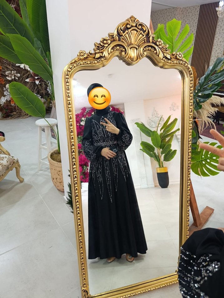 Boncuk İşlemeli Siyah Uzun Kollu Gotik Elbise - Görsel 2