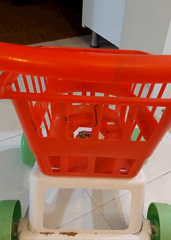 Beden Renk Renkli Plastik Oyuncak Araba