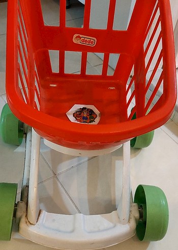 Beden Renkli Plastik Oyuncak Araba