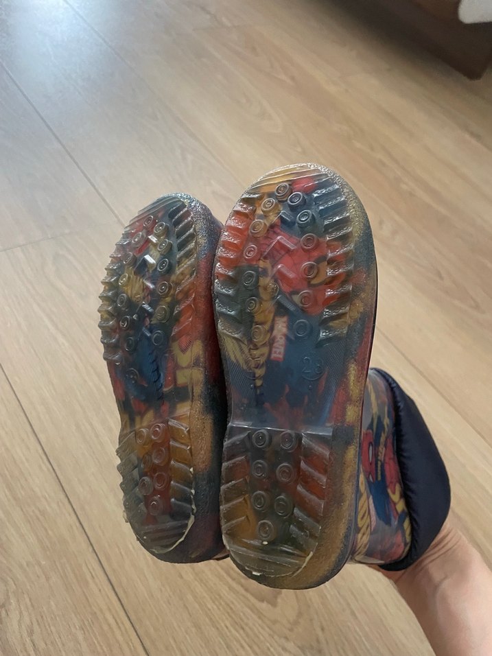 Örümcek Adam Desenli Yağmur Çizmesi - Görsel 3