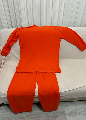 Hıç kullanılmış Turuncu 3XL beden büyük İadesi Yoktur.