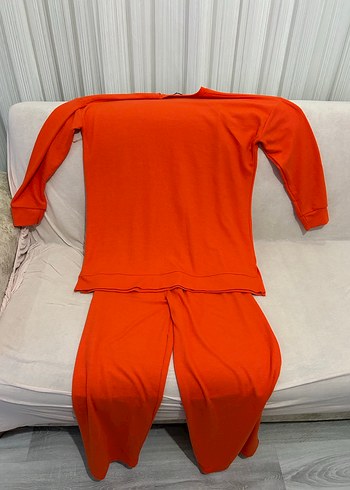 52 Beden Hıç kullanılmış Turuncu 3XL beden büyük İadesi Yoktur.