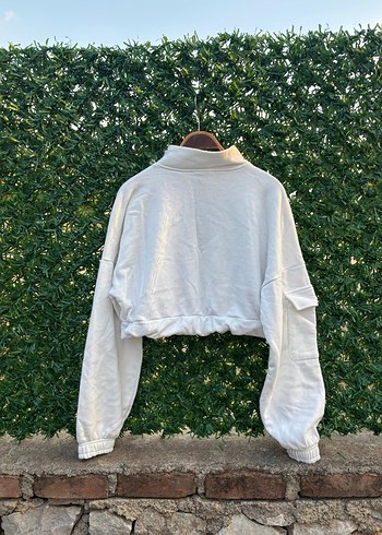 Koton Beyaz Yarım Fermuarlı Crop Sweatshirt