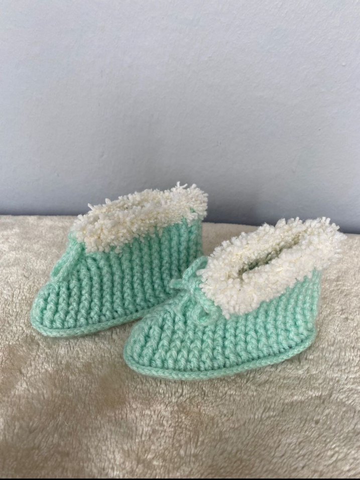 Turkuaz Örgü Kız Bebek Patik - Görsel 5