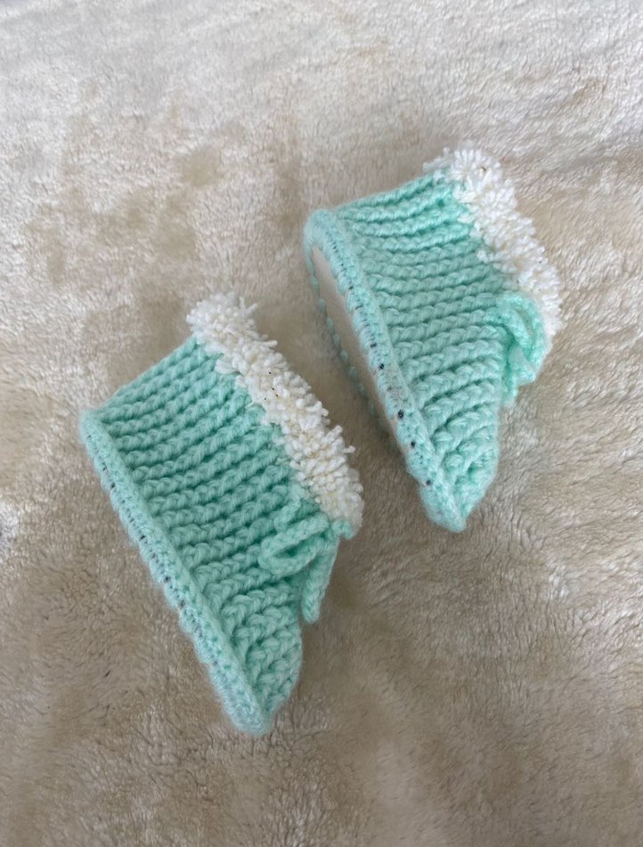Turkuaz Örgü Kız Bebek Patik - Görsel 4