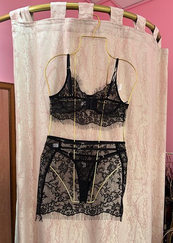 Siyah Nakışlı Gotik Sütyen Takımı - Görsel 2