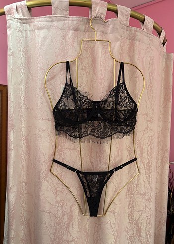 Siyah Nakışlı Gotik Sütyen Takımı - Görsel 3