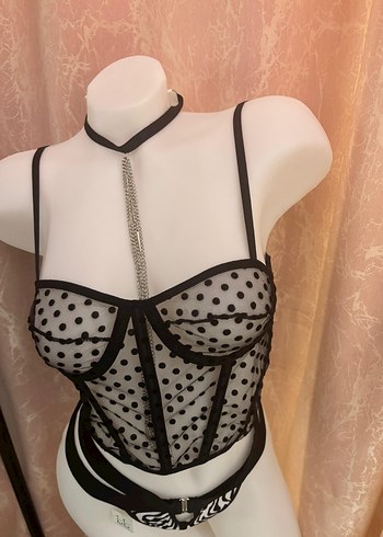 Siyah Puantiyeli Kısa Büstiyer - Görsel 8