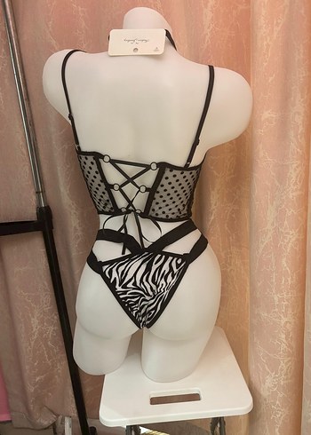 Siyah Puantiyeli Kısa Büstiyer - Görsel 5