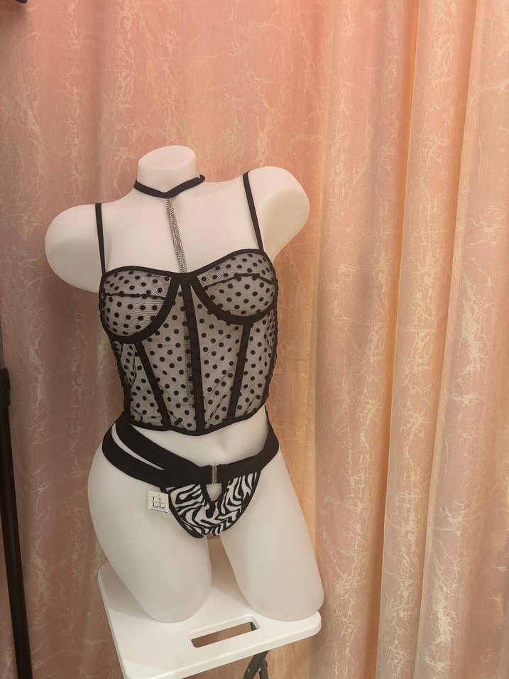 Siyah Puantiyeli Kısa Büstiyer - Görsel 4