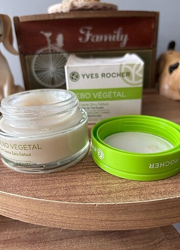 Beden Yves Rocher gözenek sıkılaştırıcı krem 