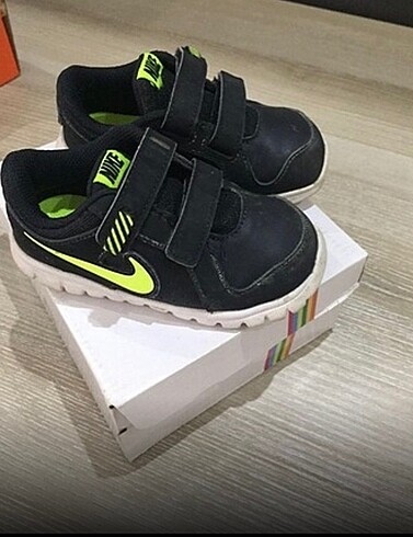 Nike Nike çocuk ayakkabısı