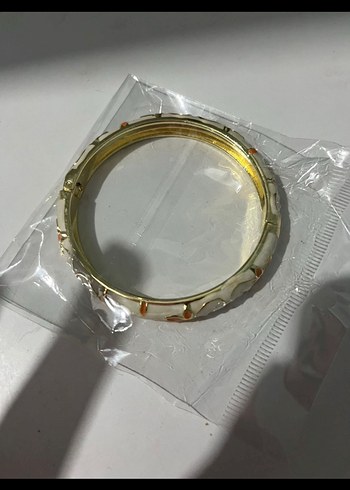 Mineli Parlak Altın Kadın Bileklik