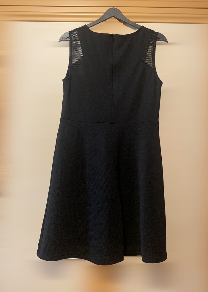 Kolsuz yazlık elbise - Görsel 2