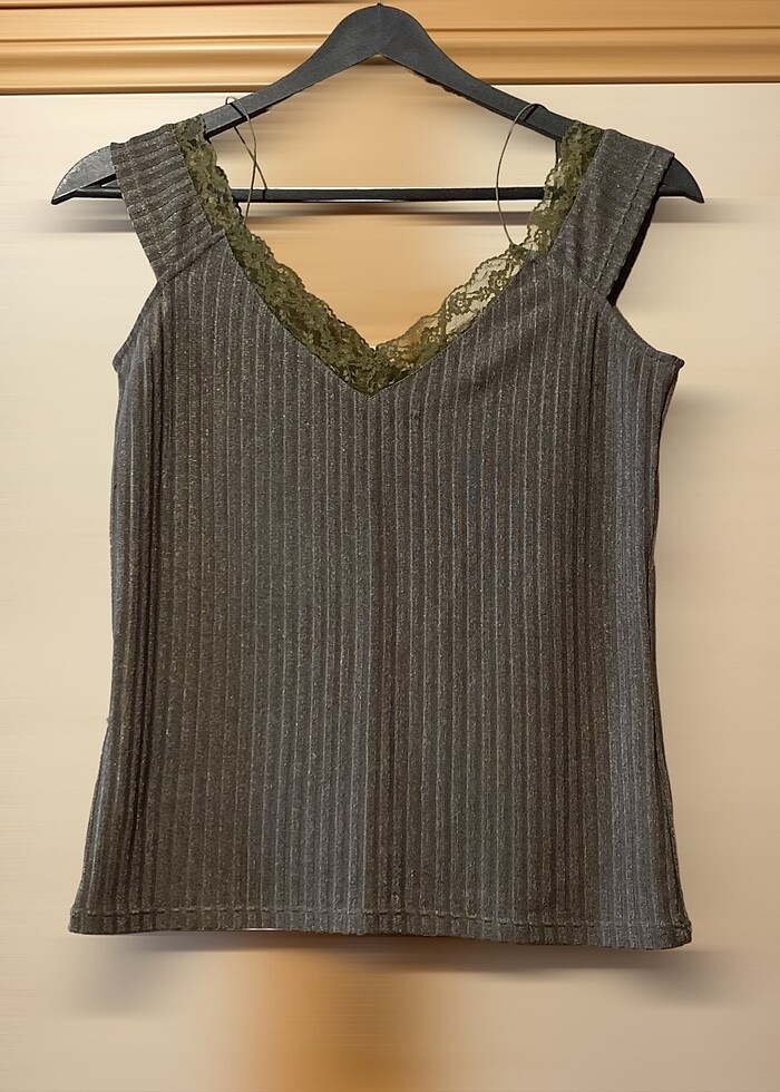 İnce askılı tşort - Görsel 2