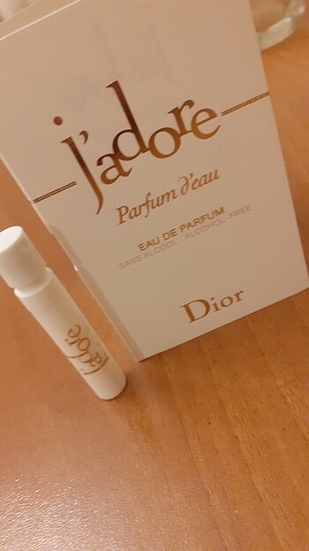 Dior 1adet jadore parfüm d'eau eaude parfüm fiyatıdır