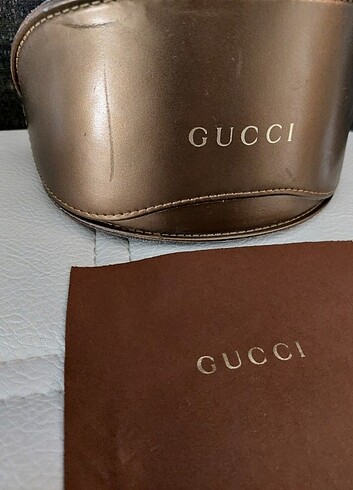 Gucci gozluk kutusu
