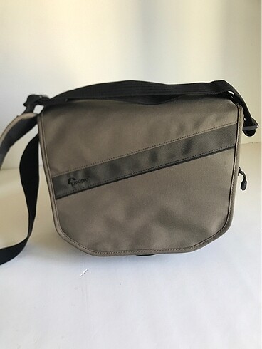 Lowepro Event messenger 150 fotograf makinası çantası