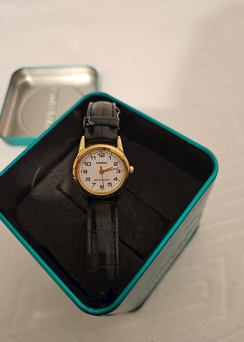 Casio Altin Tonlu Siyah Deri Kol Saati