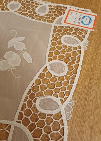 İşlemeli Bohem Beyaz Masa Örtüsü - Görsel 2