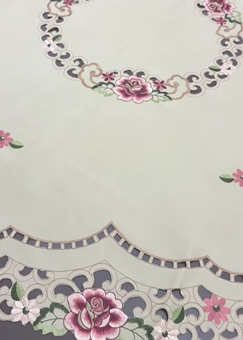 sarmanakış'lı bej Pastel Masa Örtüsü - Görsel 3