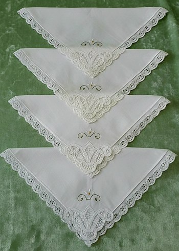 Nakışlı Beyaz Masa Örtüsü Seti - Görsel 3