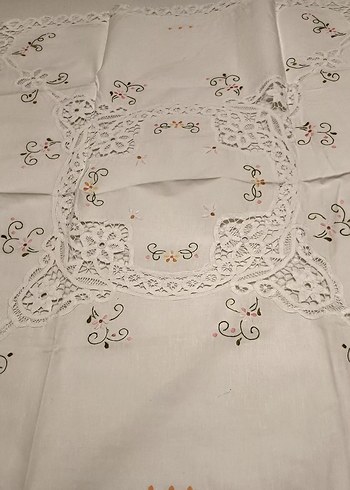 Nakışlı Beyaz Masa Örtüsü Seti - Görsel 5