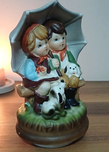 LATERNALI Çocuklar ve Köpekler Figürin - Görsel 3