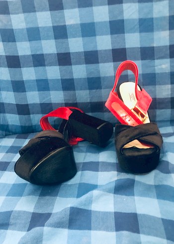 Kırmızı Tokalı Platform Topuklu Kadın Ayakkabı - Görsel 6