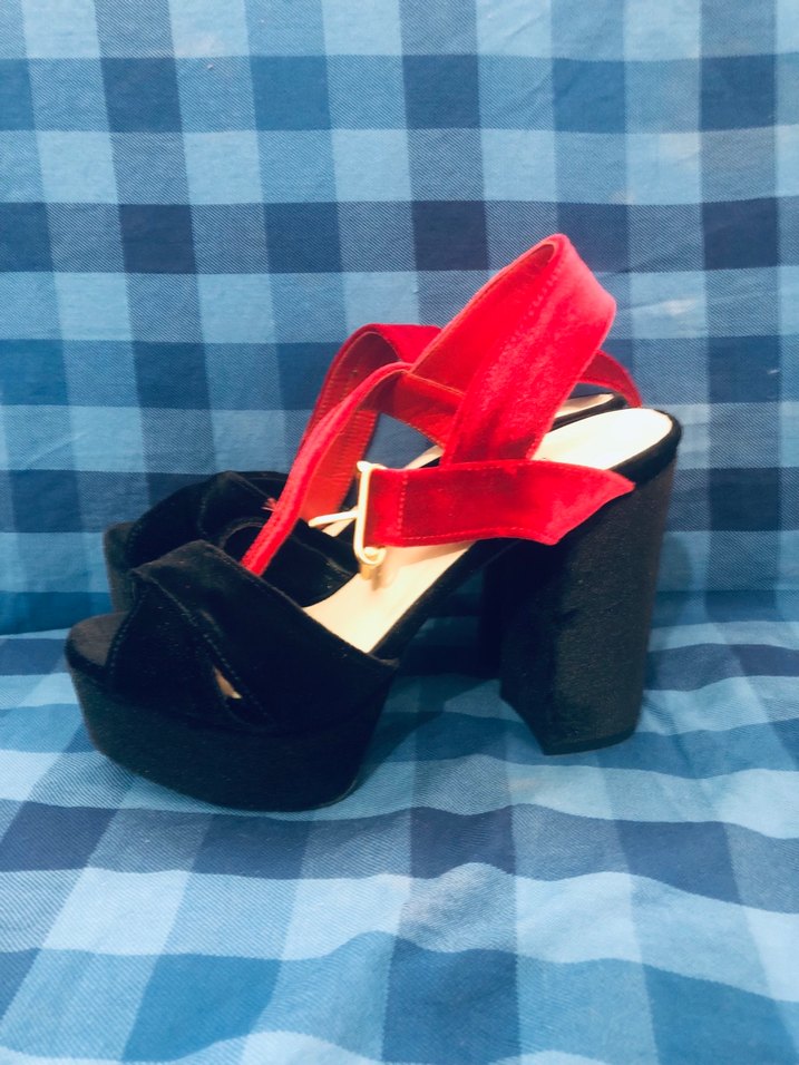 Kırmızı Tokalı Platform Topuklu Kadın Ayakkabı - Görsel 3