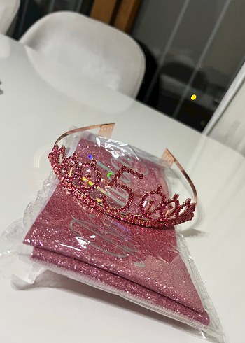 Pembe 5. Doğum Günü Taç ve Kurdele Seti - Görsel 3