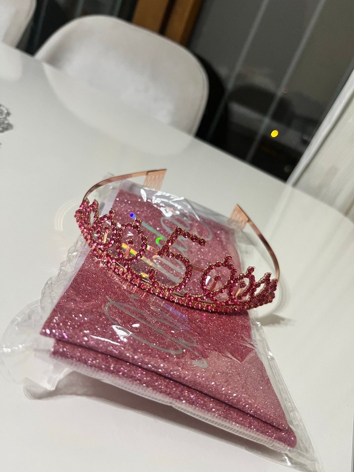 Pembe 5. Doğum Günü Taç ve Kurdele Seti - Görsel 3