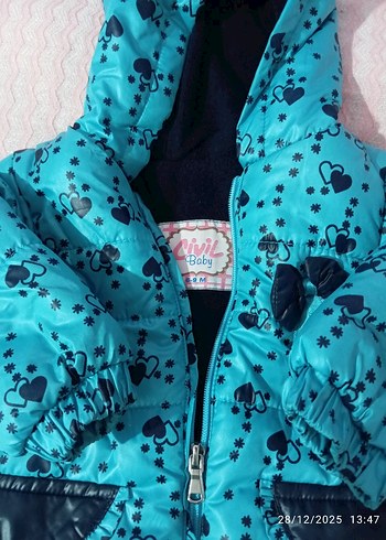 Kapüşonlu, renkli baskılı kız çocuk mont (0-1 yaş arası) - Görsel 2