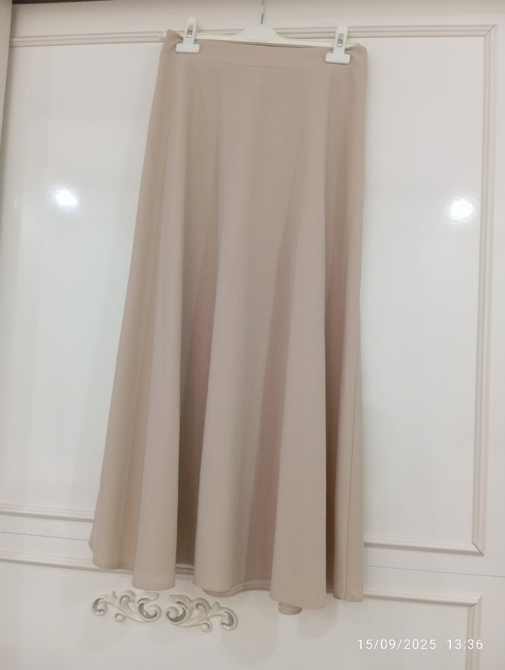 Bej Uzun Kollu Düğmeli Kadın Takım - Görsel 3