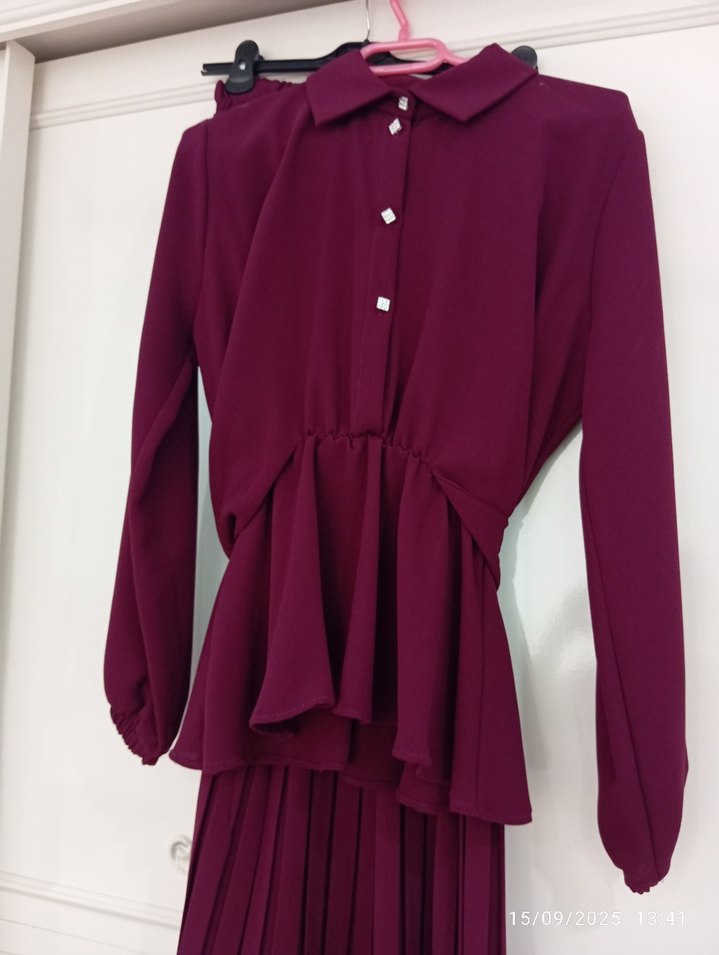 Mürdüm renk etiketli takım - Görsel 3