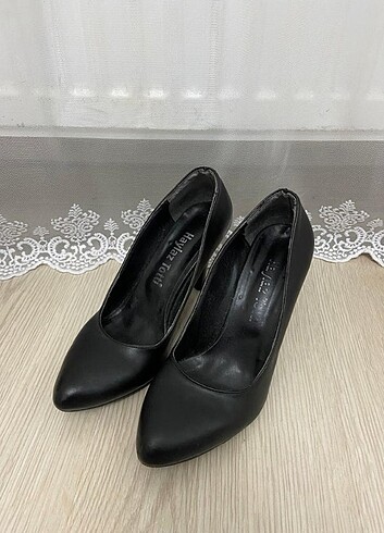 Diğer Stiletto ayakkabı
