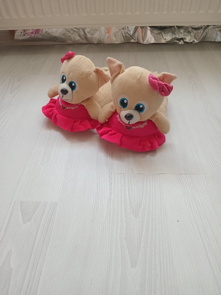 Kız Çocukları için Pembe Peluş Ev Terliklerı - Görsel 2