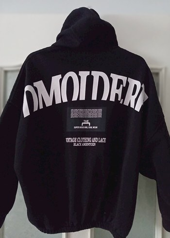 Siyah Kapüşonlu Fermuarlı Sweatshirt - Görsel 2