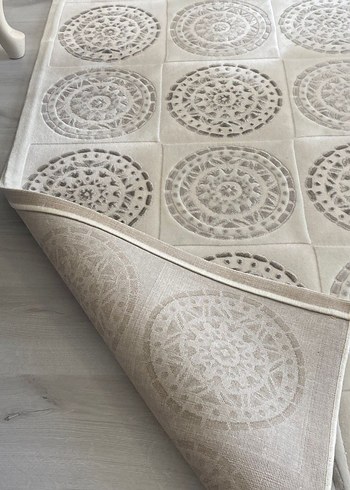 Gri desenli beyaz soyut halı - Görsel 5