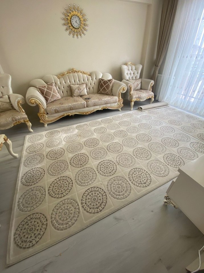 Gri desenli beyaz soyut halı - Görsel 2