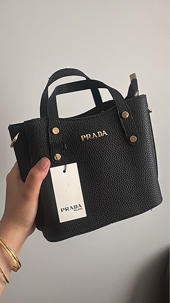 Prada çanta
