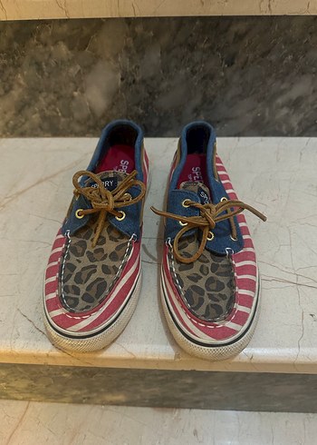 Renkli Bağcıklı Kadın Günlük Sneaker
