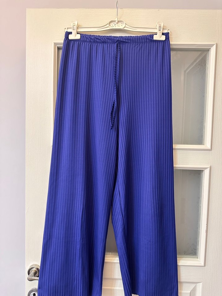 Mavi V Yaka Piliseli Tunik - Görsel 3